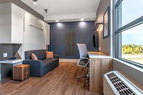 King Suite with Sofa Bed - Non-Smoking