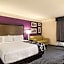 La Quinta Inn & Suites by Wyndham Denver Airport Dia