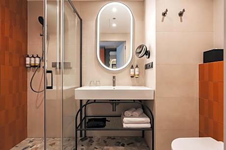 Standard Twin Room with Two Twin Beds