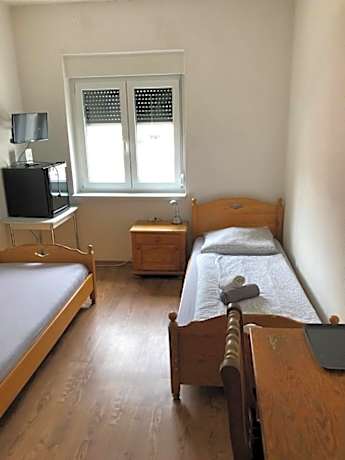 Double or Twin Room with Shower