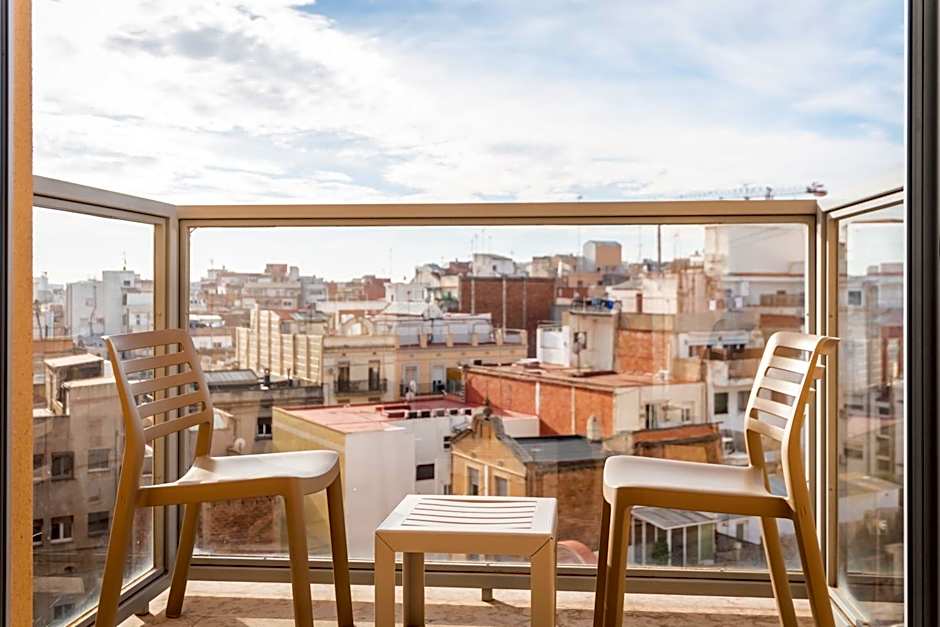 Arya Stadium Hotel