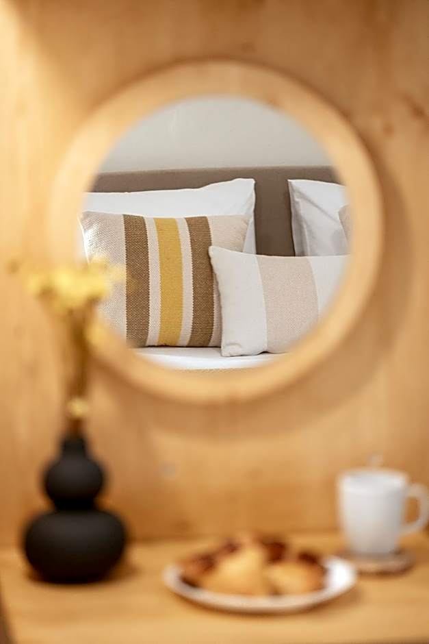 Capella Skiathos, Residences