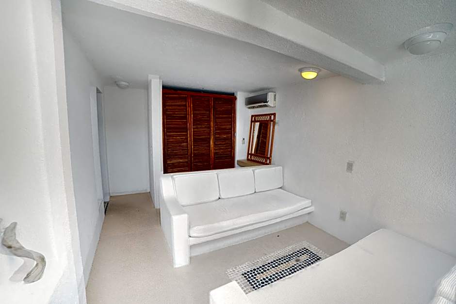 Los Patios Loft Suites