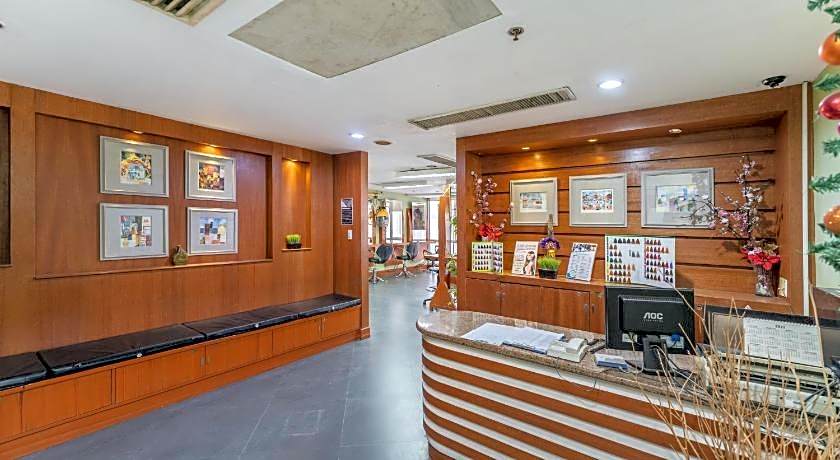 Crown Regency Hotel & Towers