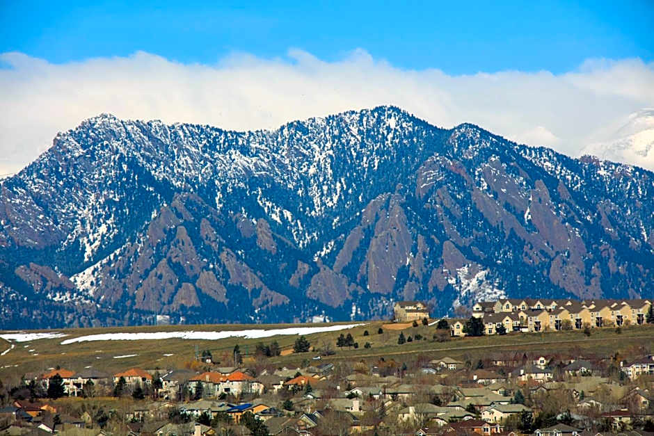 Renaissance by Marriott Boulder Flatiron Hotel
