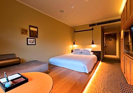 Luxury Double Room with Garden View and Club Lounge Access - Dinner and Breakfast Included - Tenpura Kaiseki Course - Non-Smoking