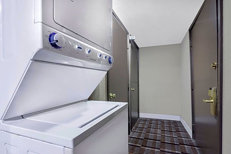 Days Inn by Wyndham Bellingham