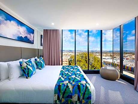 Mantra Albury