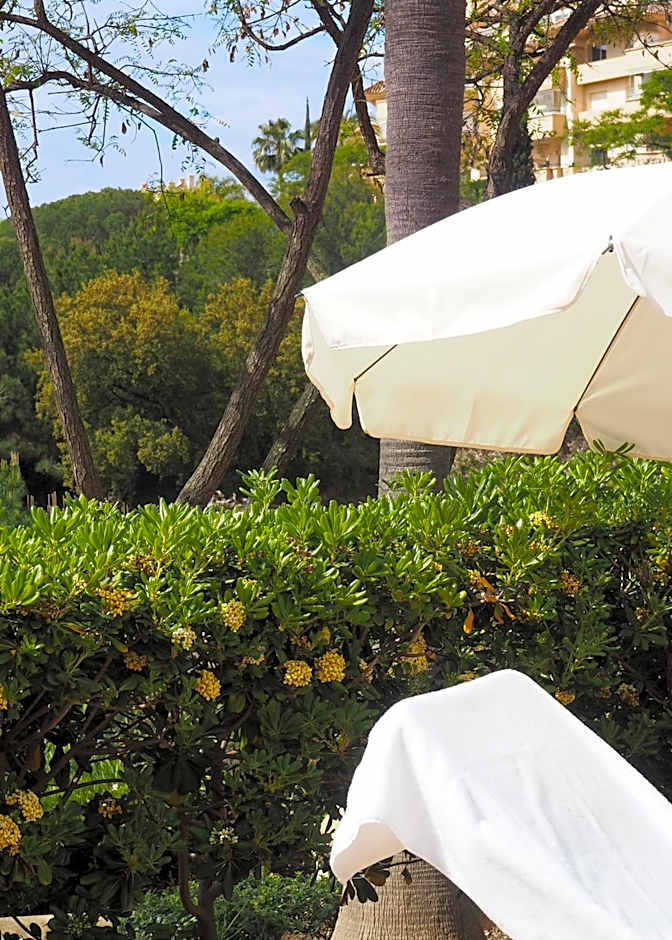 Elviria Hills Living