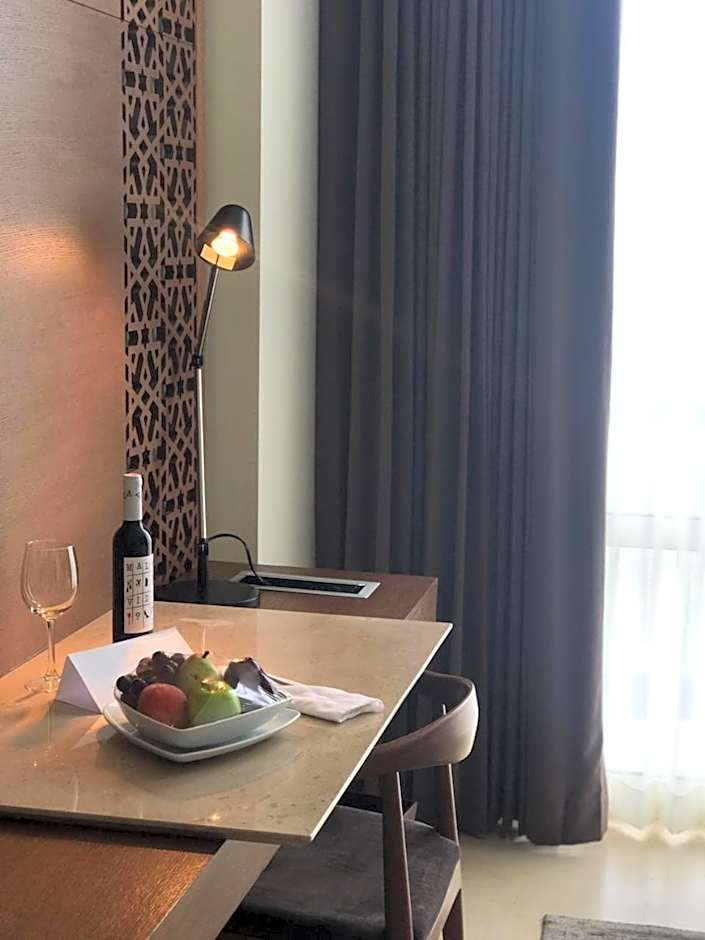 Square Small Luxury Hotel