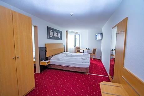 Familienzimmer, Family Room