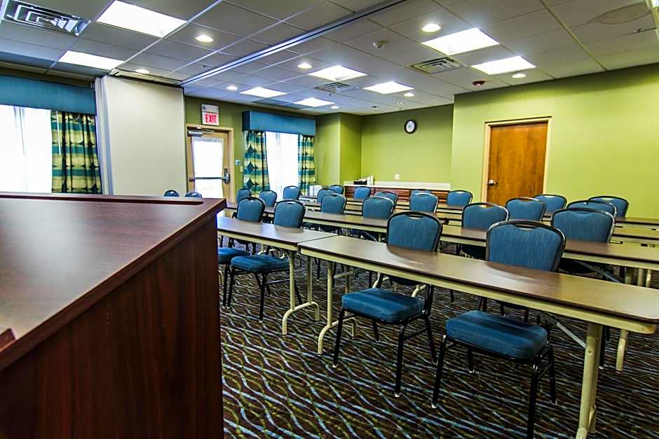 Holiday Inn Express and Suites Winchester By IHG