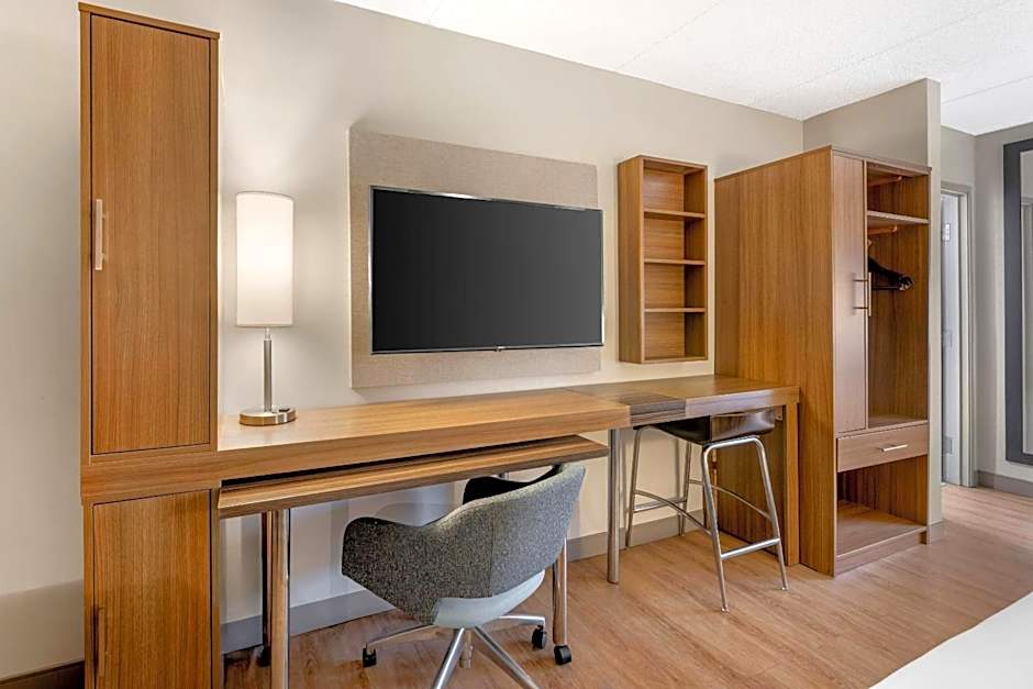 MainStay Suites Oak Brook Terrace - Chicago