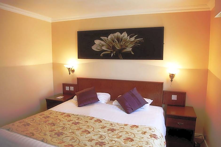 Beaufort Park Hotel