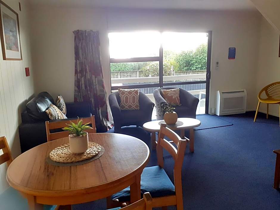 Moeraki Beach Motels