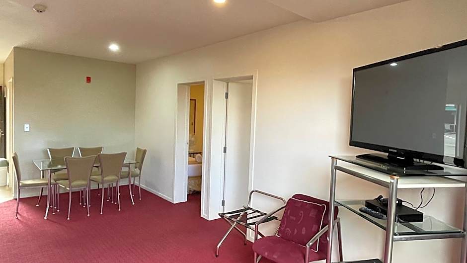 Chantillys Motor Lodge