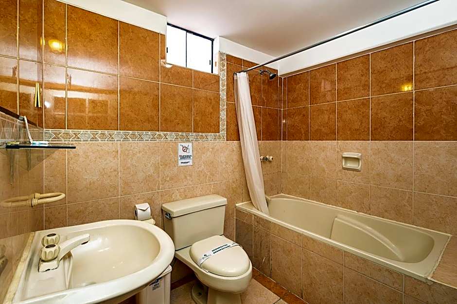 Gran Bolivar Hotel - Trujillo, Perú
