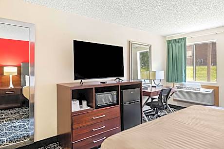 1 King Bed, Nonsmoking