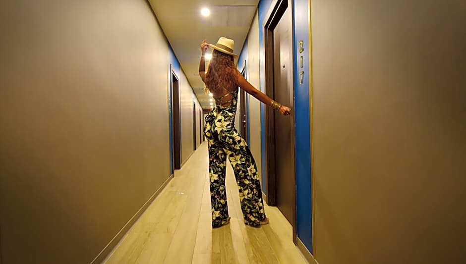 Adonis Cupecoy