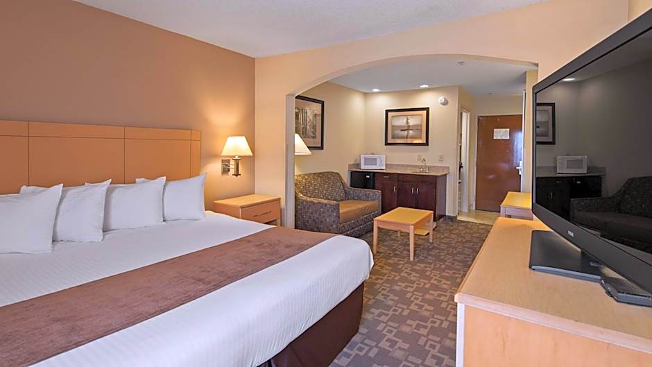 SureStay Plus Hotel By Best Western Roanoke Rapids