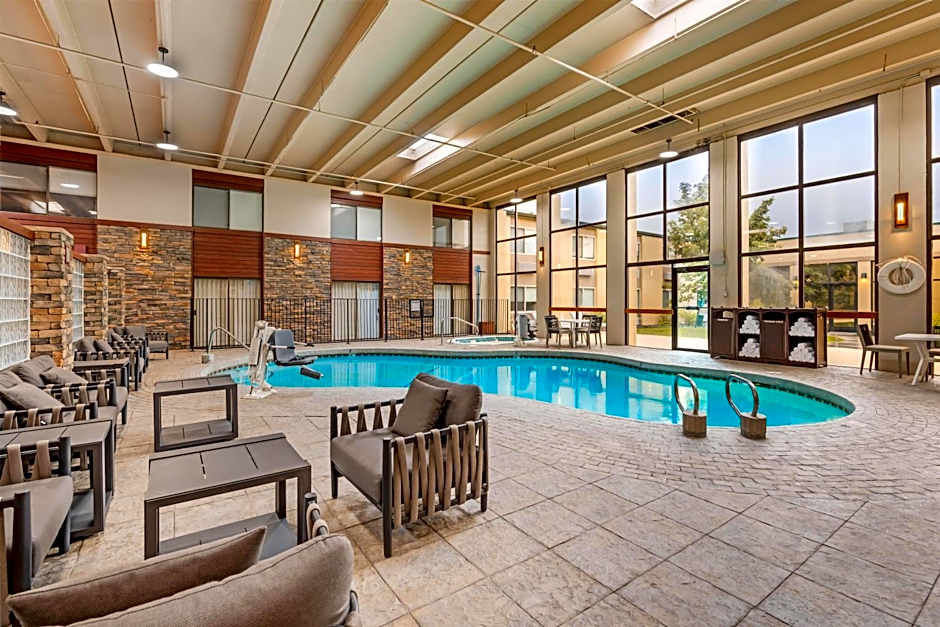 Best Western Plus GranTree Inn