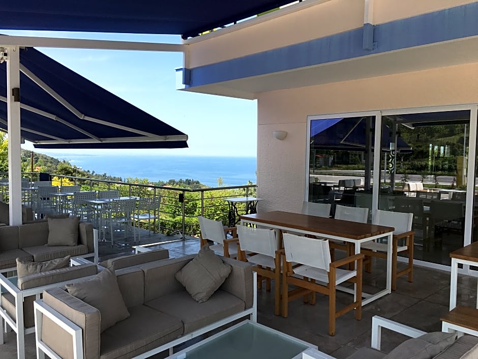 12 Olympian Gods Hotel