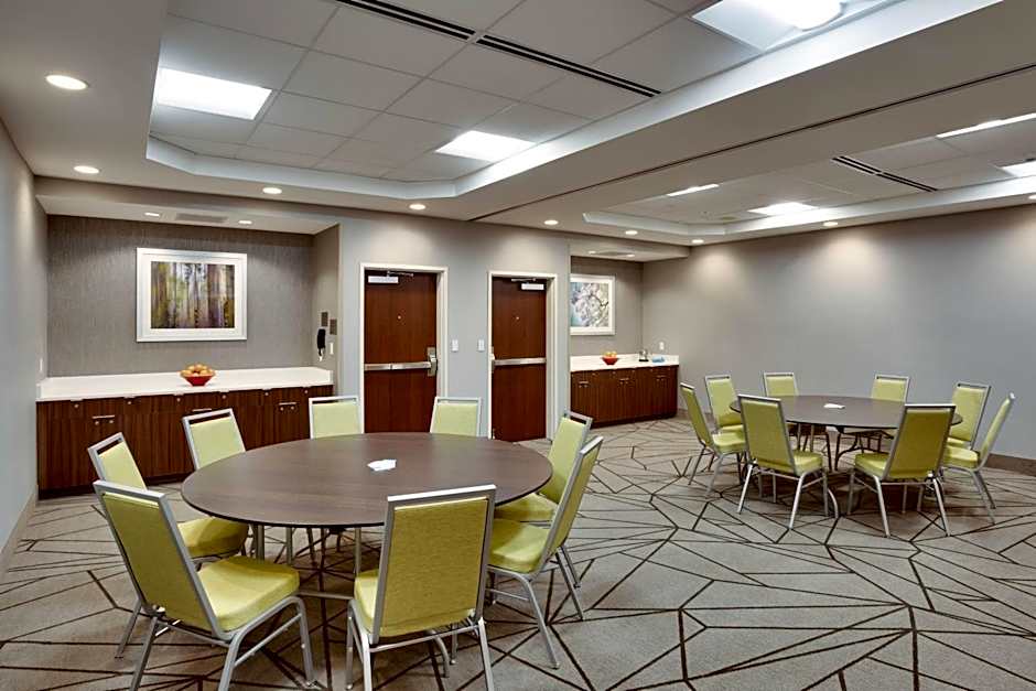 Fairfield Inn & Suites by Marriott Springfield North