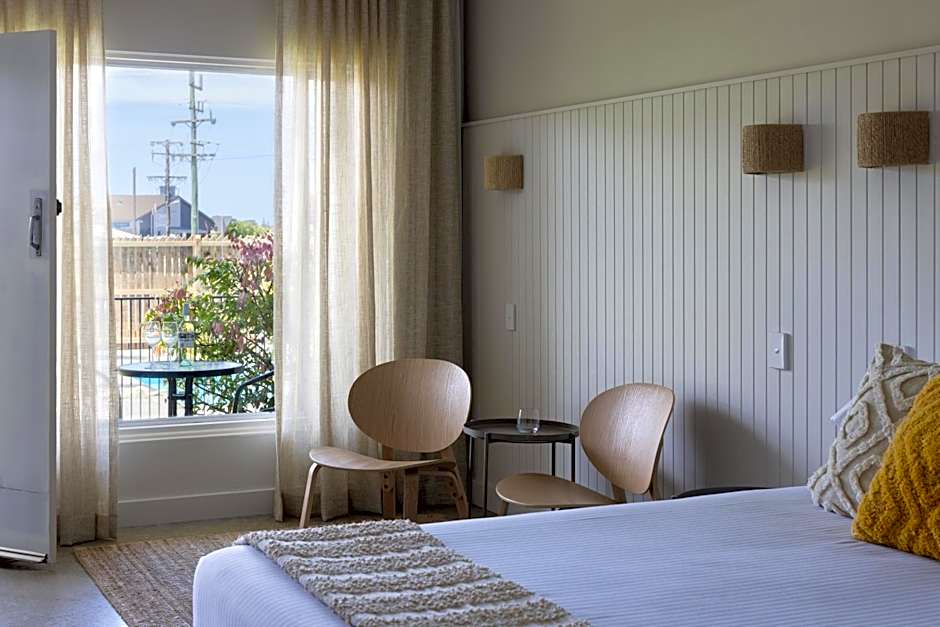 South Pacific Palms Motor Inn