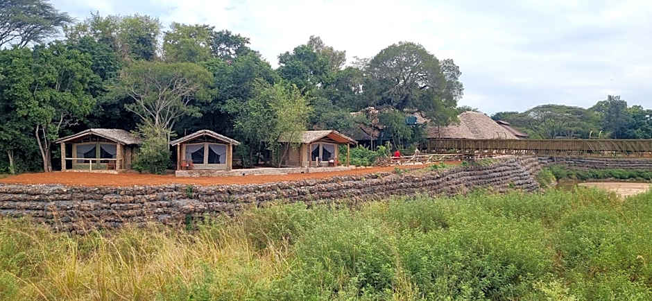 Fig Tree Camp - Maasai Mara