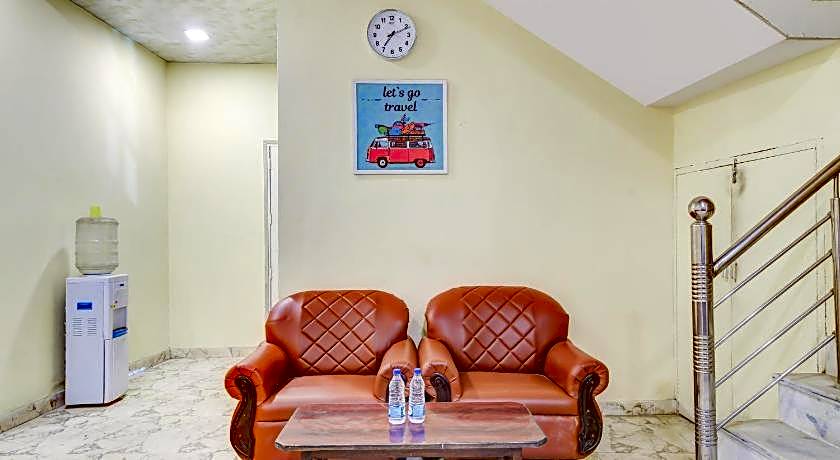 Hotel O Vishwakarma Palace