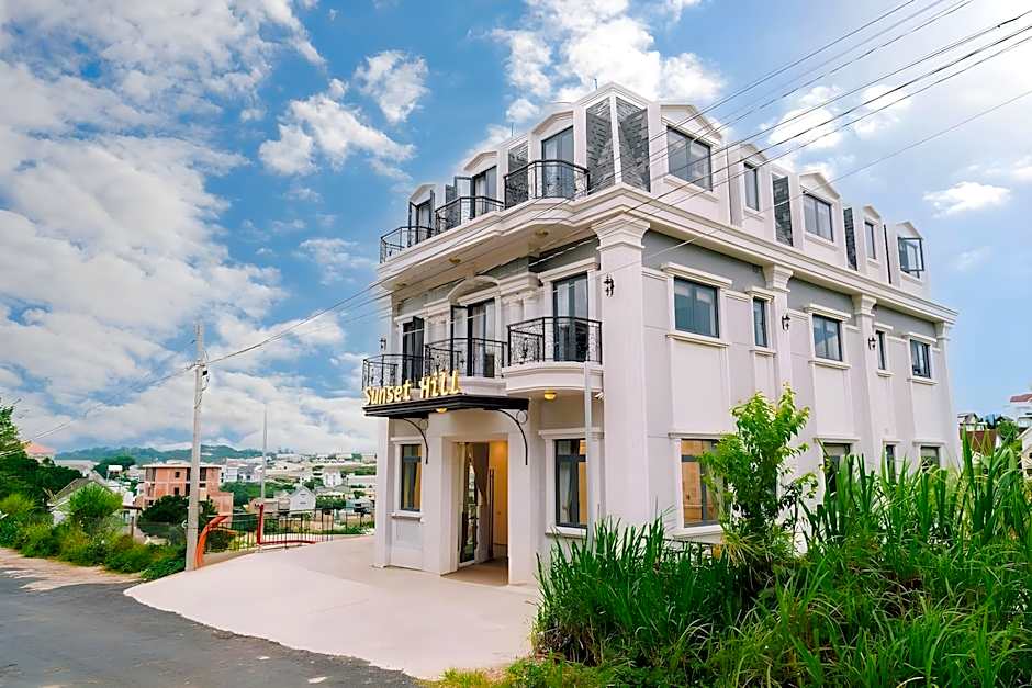 Sunset Hill Hotel
