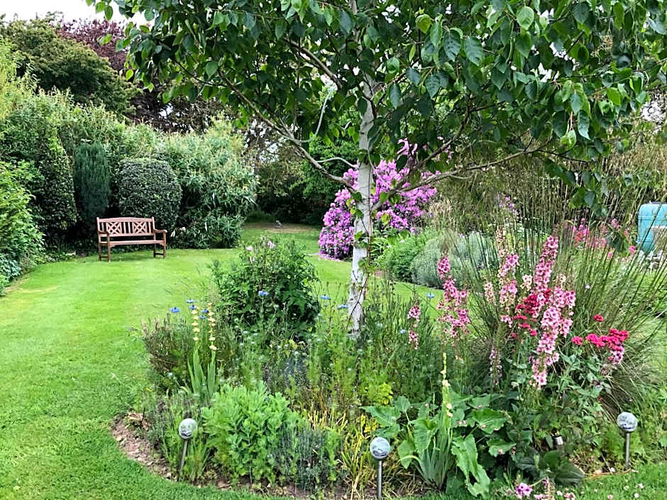 The Coast Yard B & B and Garden Chalets