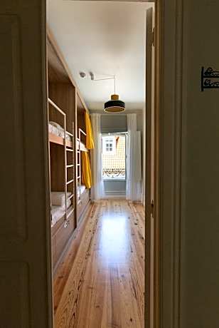 Bed in 4-Bed Mixed Dormitory Room