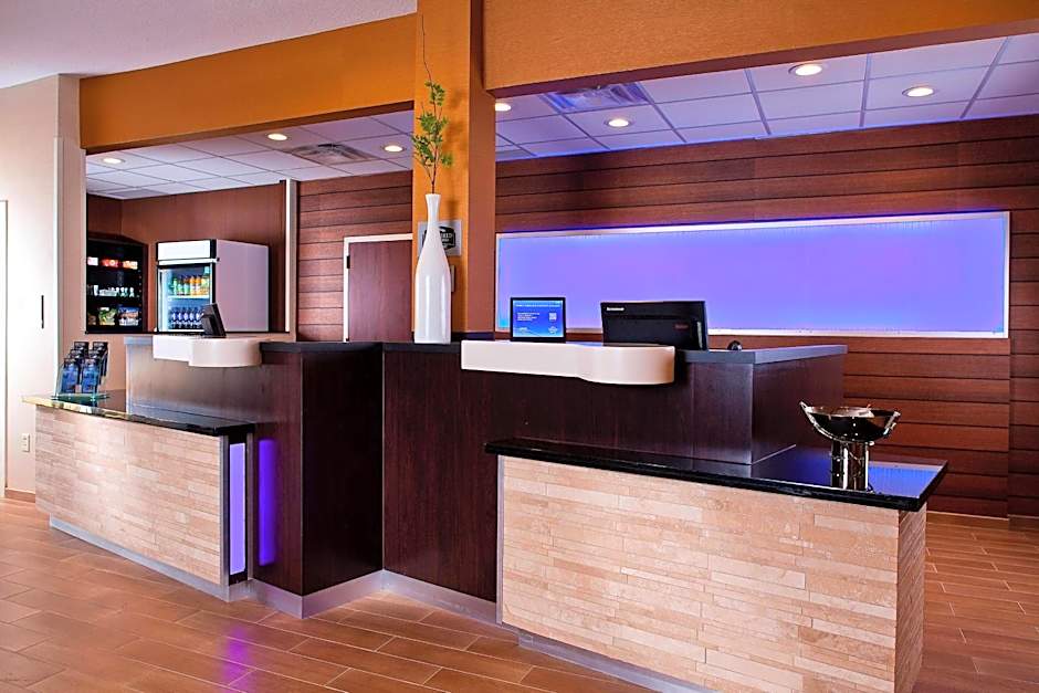 Fairfield Inn & Suites by Marriott Houston Hobby Airport