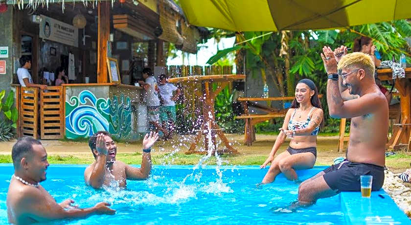 Mad Monkey Hostel Siargao