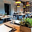 Qbatura Cafe & Hotel