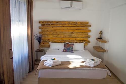 Lavinia Otel