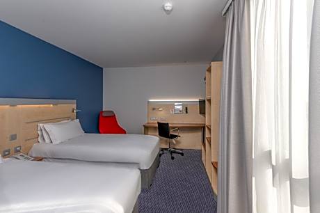 Standard Twin Room - Free Breakfast