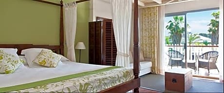 Deluxe Superior Club San Juan Single Use - Bed & Breakfast - Theme Park Free entry access