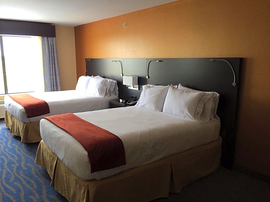 Holiday Inn Express Hotel & Suites St. Louis - NE Lambert Field