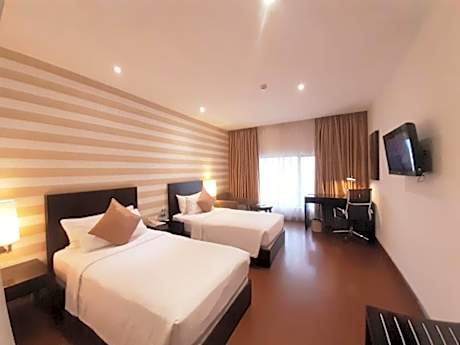 Premium Twin Room  including One Way Airport Transfer