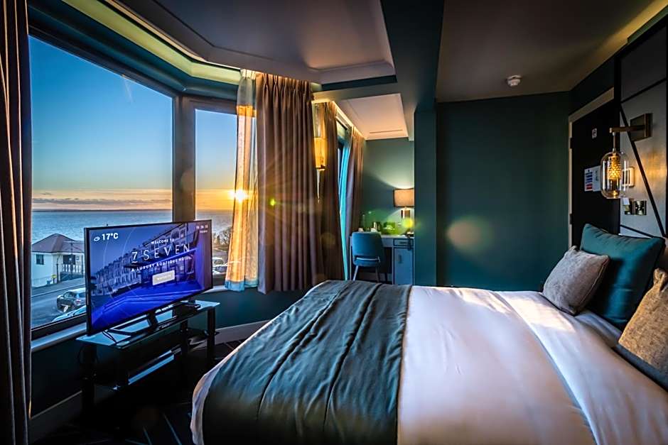 Seven Hotel