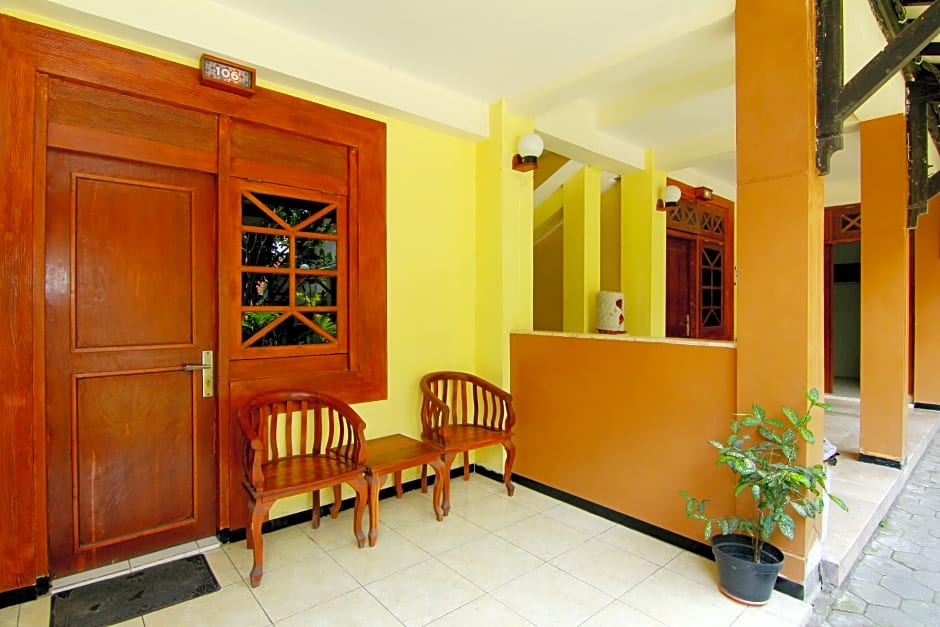 The Soemarsono Hotel by ZUZU