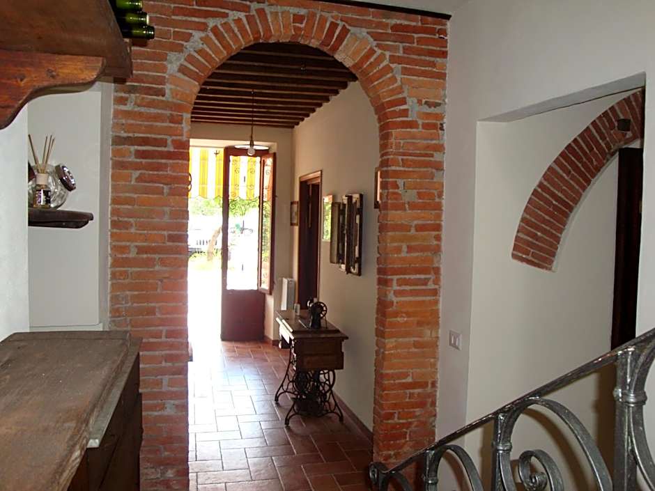 Bed & Breakfast Lucca Fora