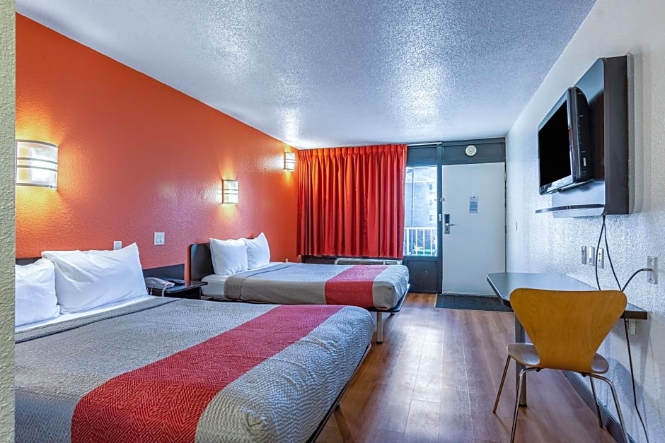 Motel 6-Little Rock, AR - West
