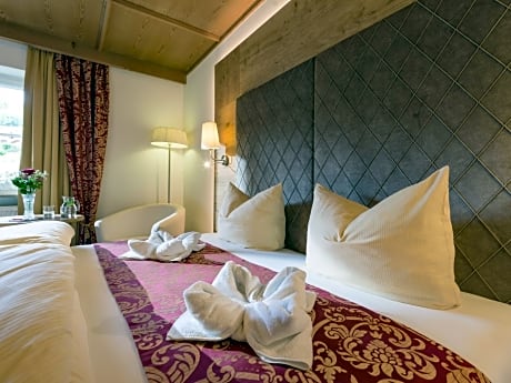 Classic Double Room with Balcony