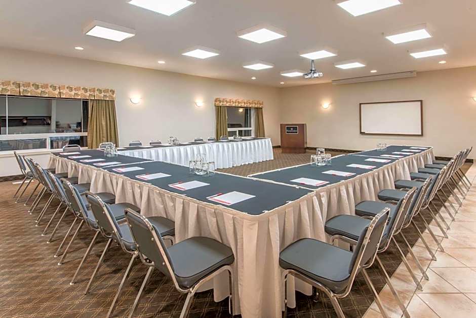 Ramada by Wyndham Wainwright