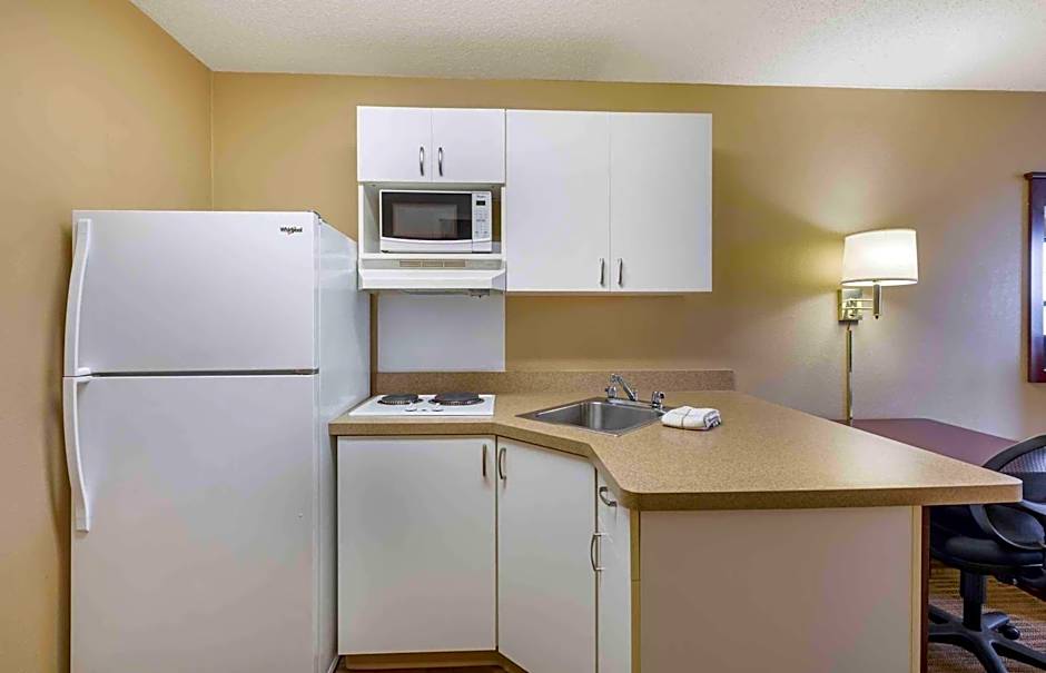 Extended Stay America Suites - Cleveland - Brooklyn