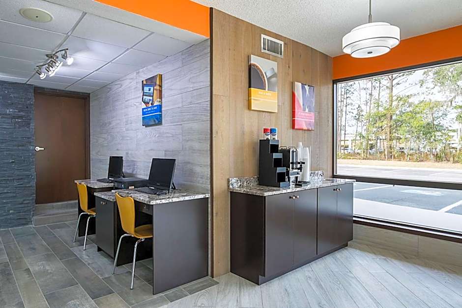 Motel 6-Savannah, GA - Midtown