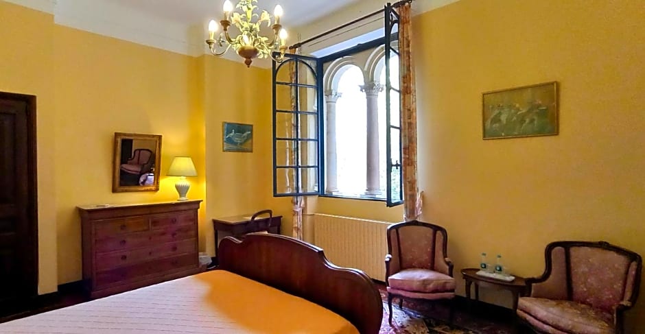 CHÂTEAU CAGNINACCI B&B
